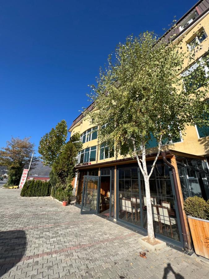 Hotel Yal Restaurant Тетово Экстерьер фото